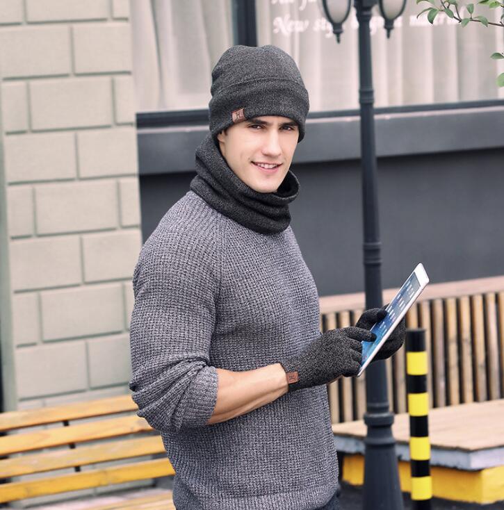 Ensemble bonnet, écharpe et gants