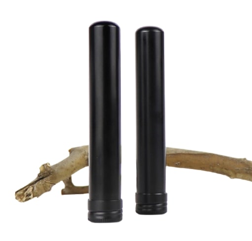 Petit récipient tubulaire en métal