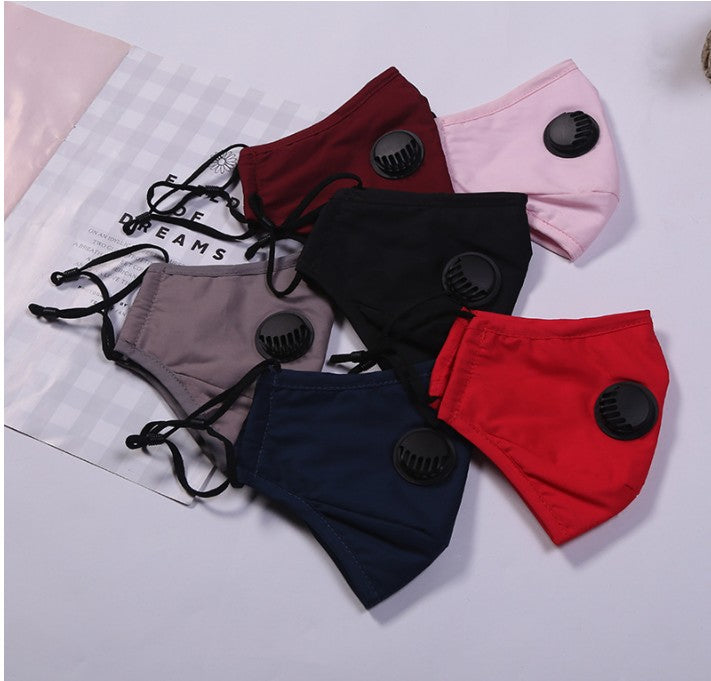 Masque à trois couches avec valve respiratoire