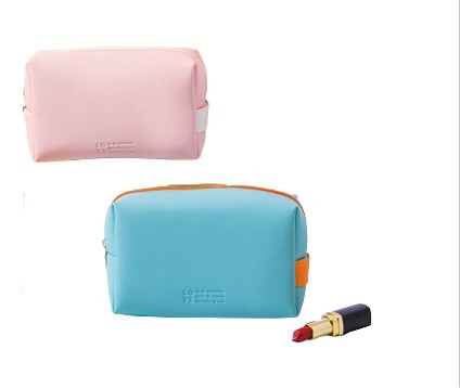 Trousse de maquillage en cuir synthétique