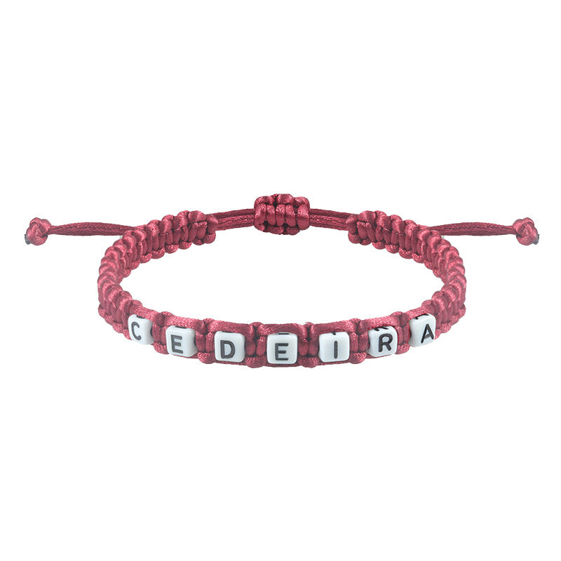 Bracelet tissé avec lettres