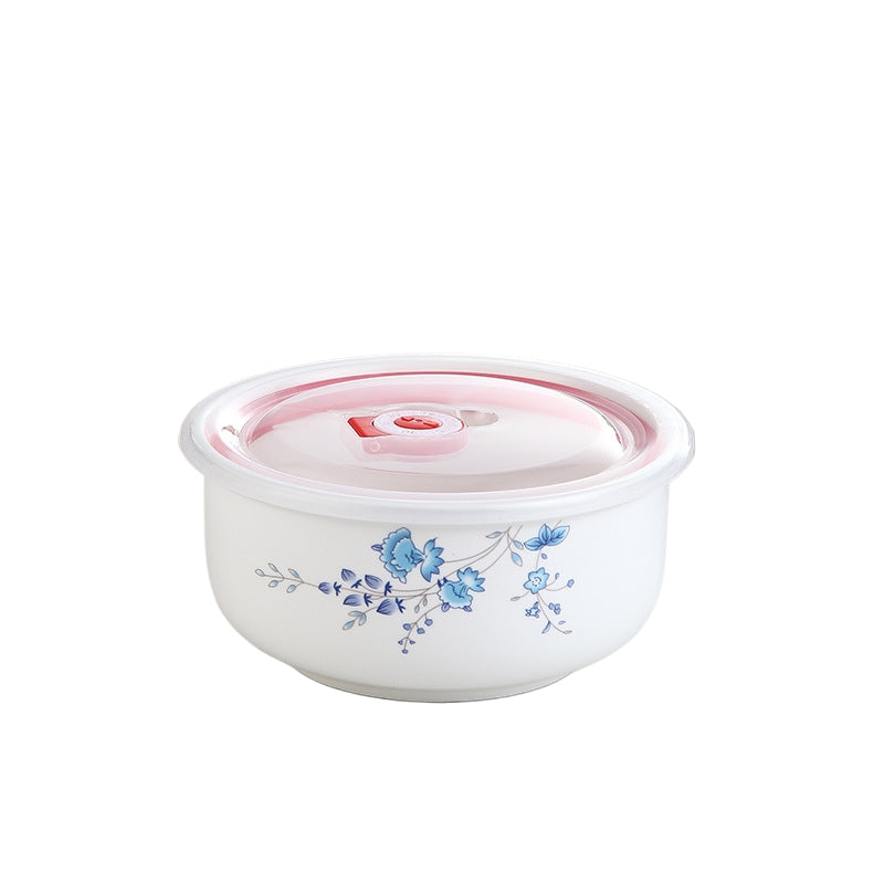 Bol de nouilles instantanées couvert de 6 pouces