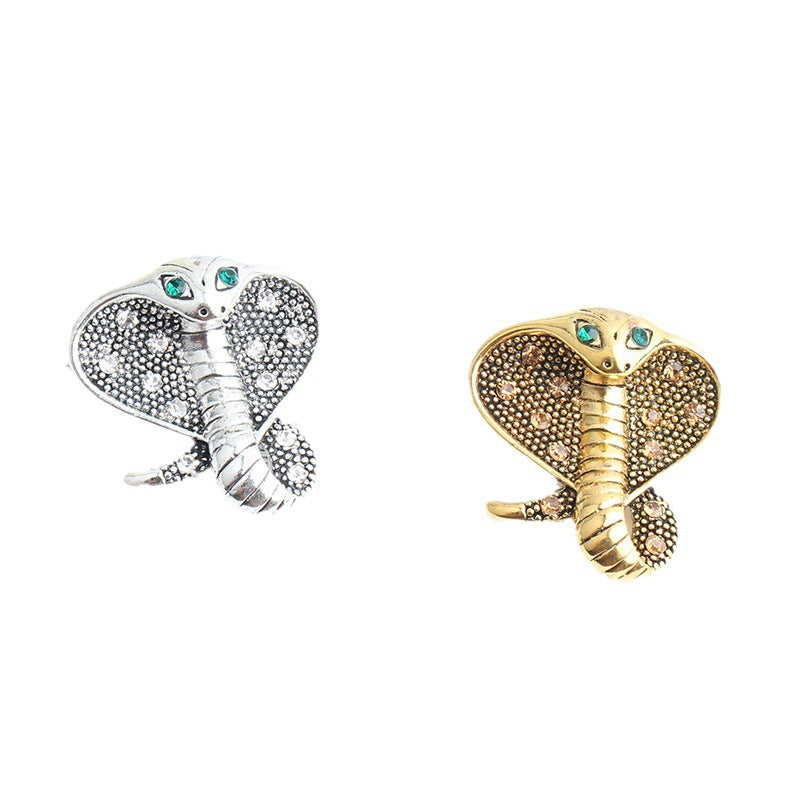 Épingle à revers Cobra