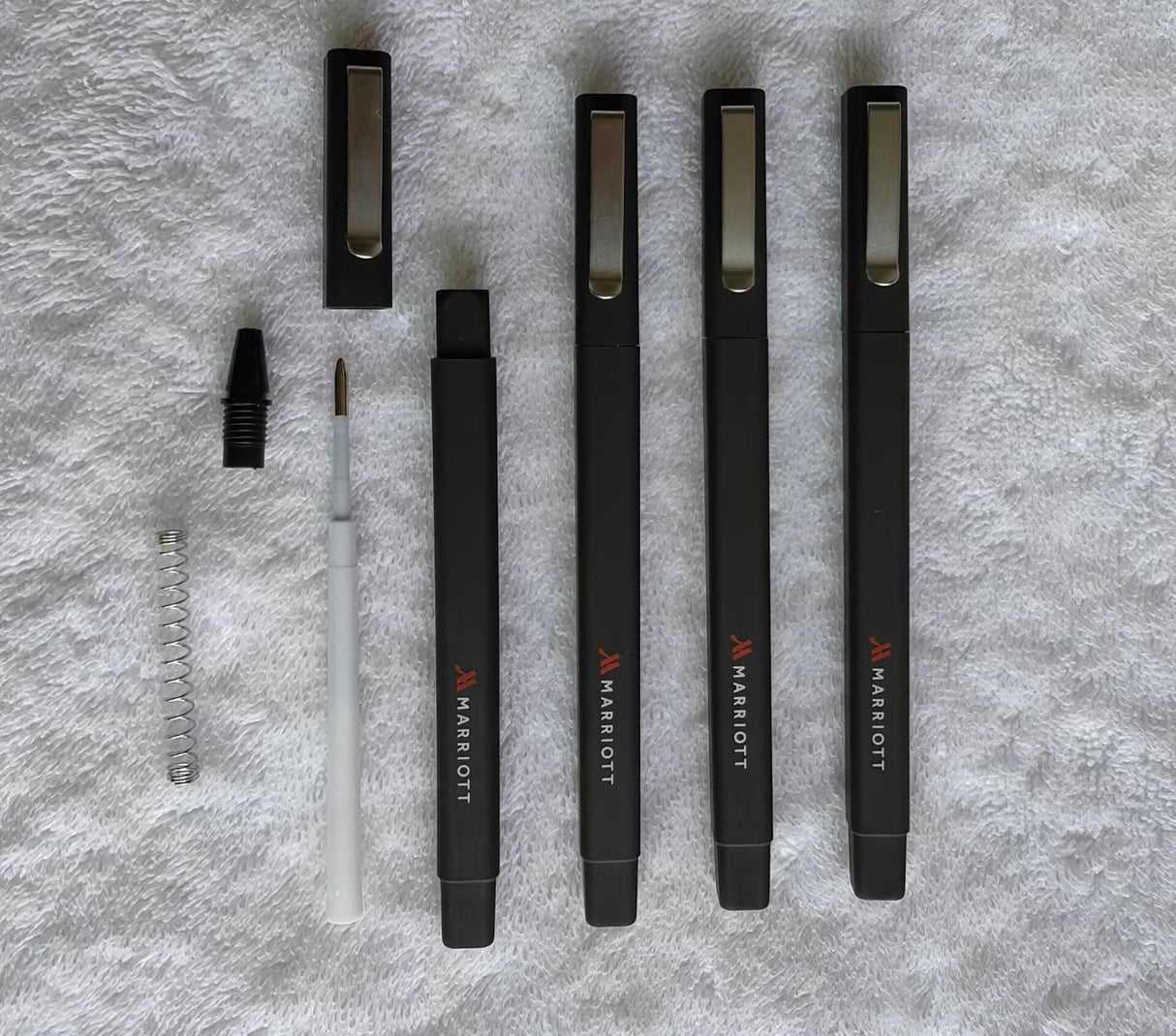 Stylo à bille publicitaire avec logo personnalisé