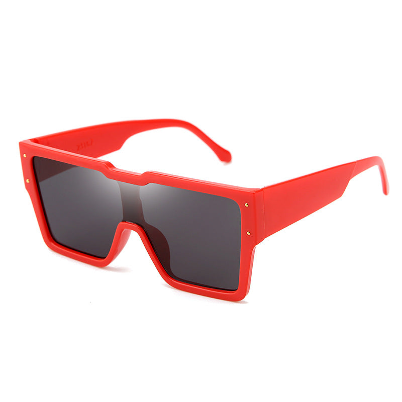 Lunettes de soleil surdimensionnées