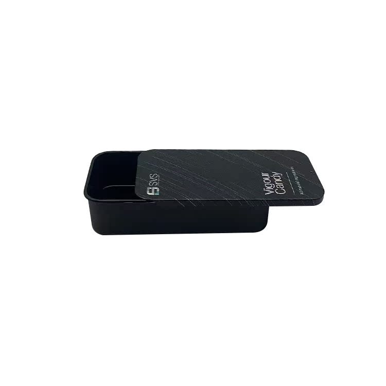 Petite boîte en fer blanc