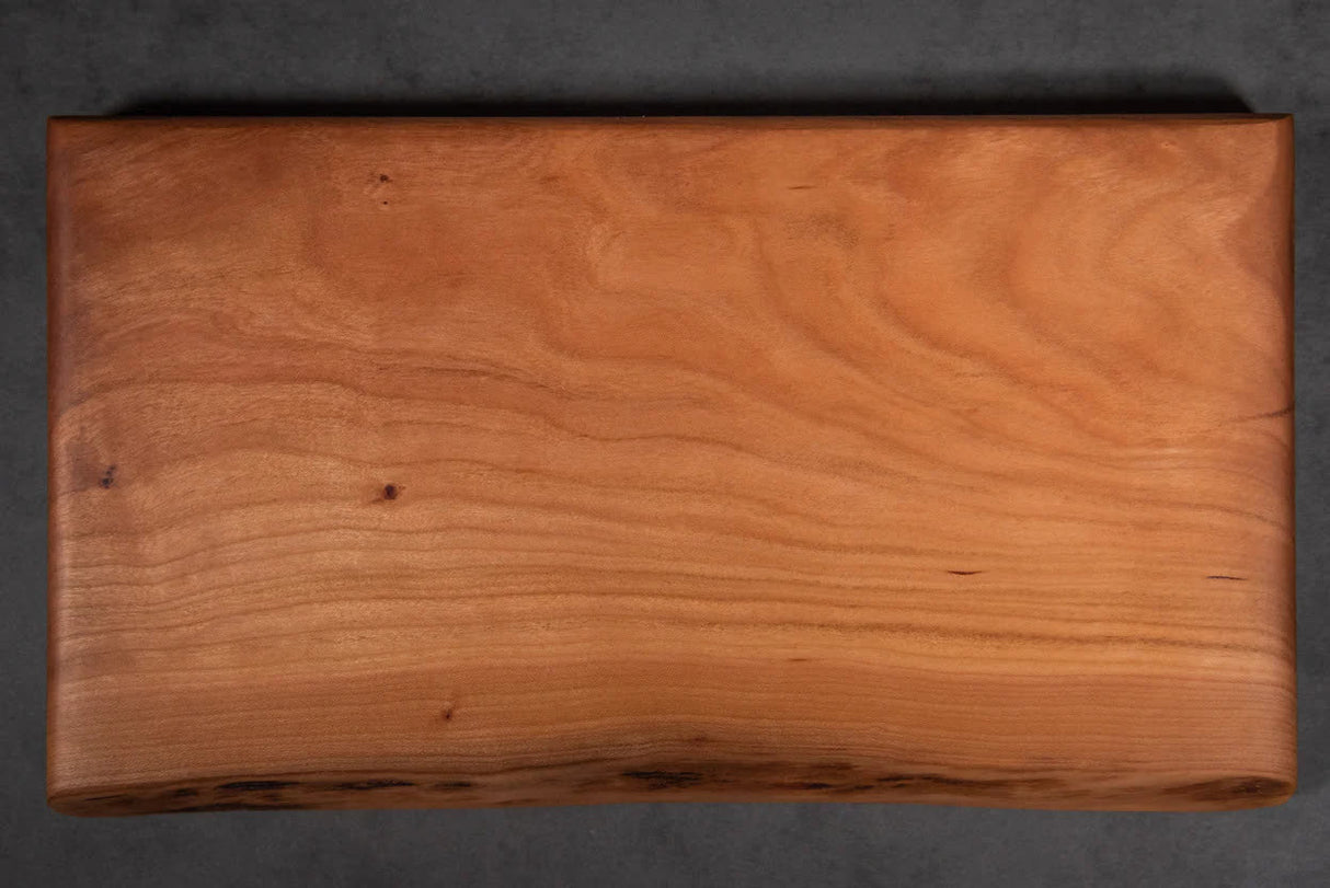 Planche de charcuterie Cherry Live Edge 