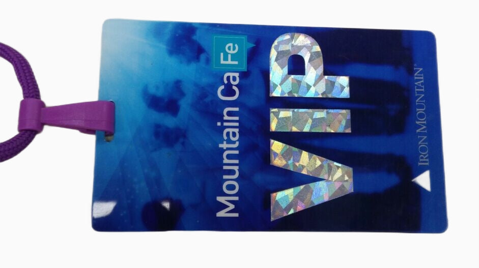 Cordon avec étiquette nominative 