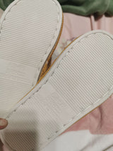 Chaussures de chambre chaudes et moelleuses 