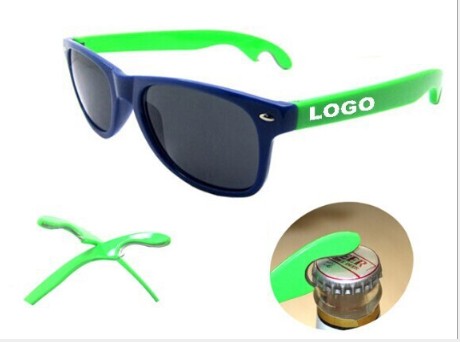 Lunettes de soleil avec décapsuleur 