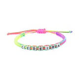 Bracelet tissé avec lettres 