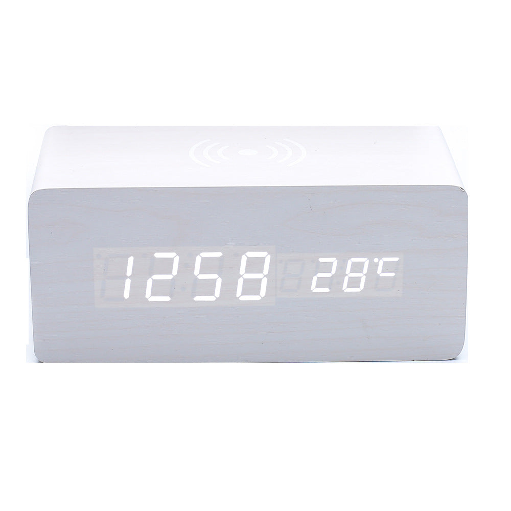 Horloge de chargement sans fil en bois à LED 
