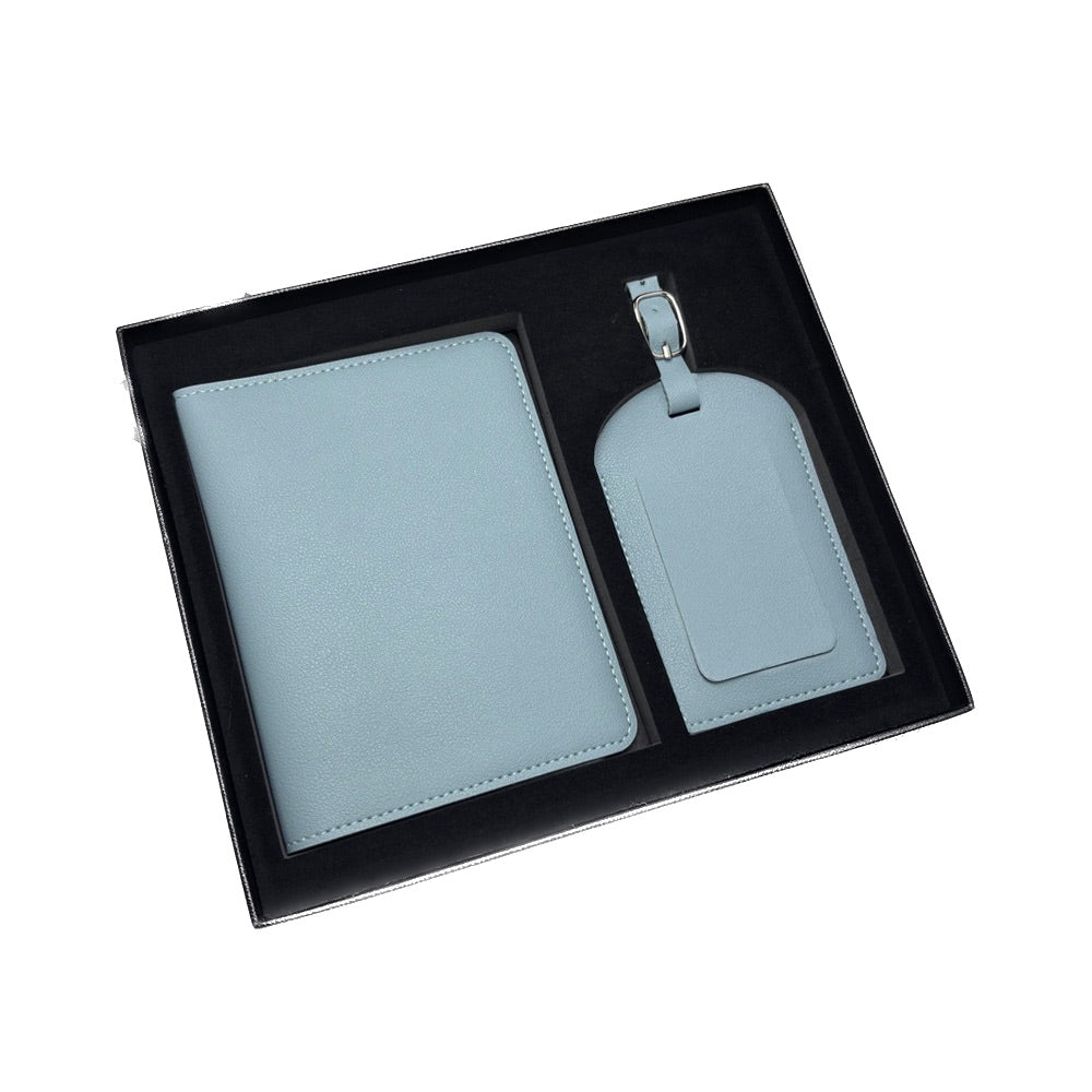 Coffret cadeau avec sac à passeport et étiquette de bagage 